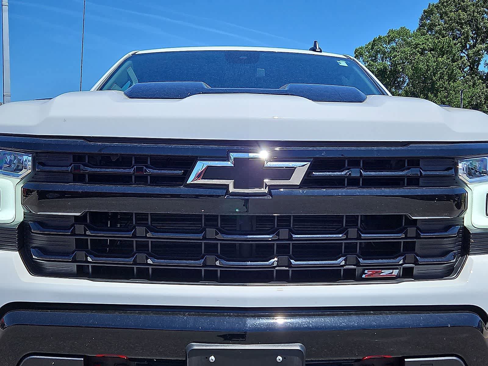 Used 2025 Chevrolet Silverado 1500 LT Trail Boss AWD/4WD image 35