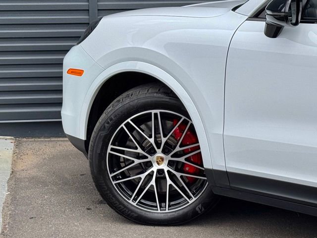 Certified 2024 Porsche Cayenne S image 12