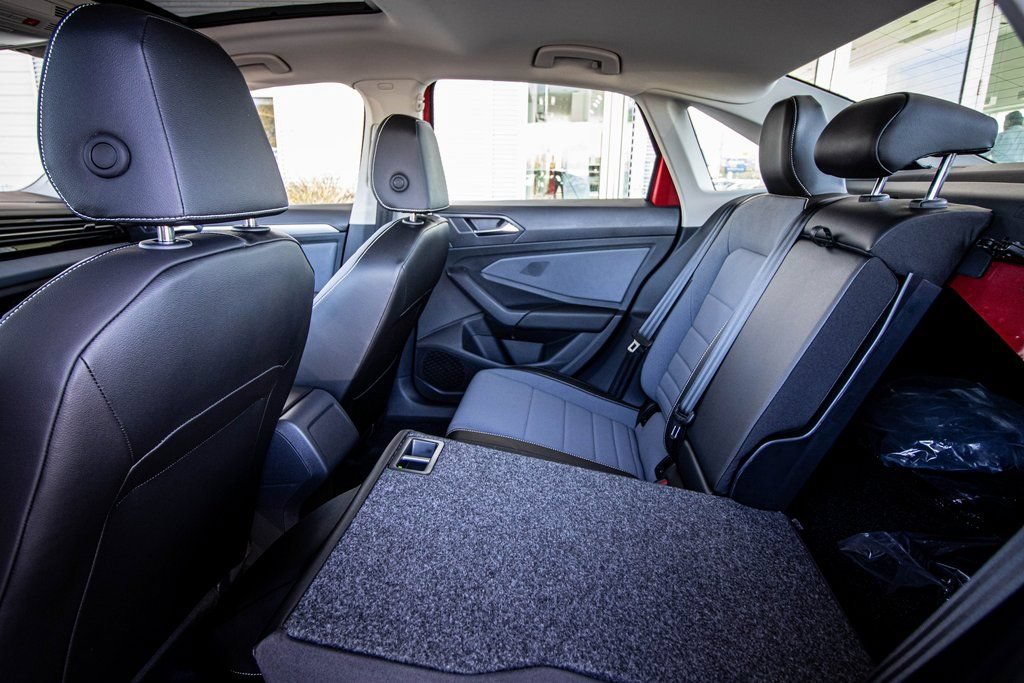 New 2026 Volkswagen Jetta SE FWD image 47