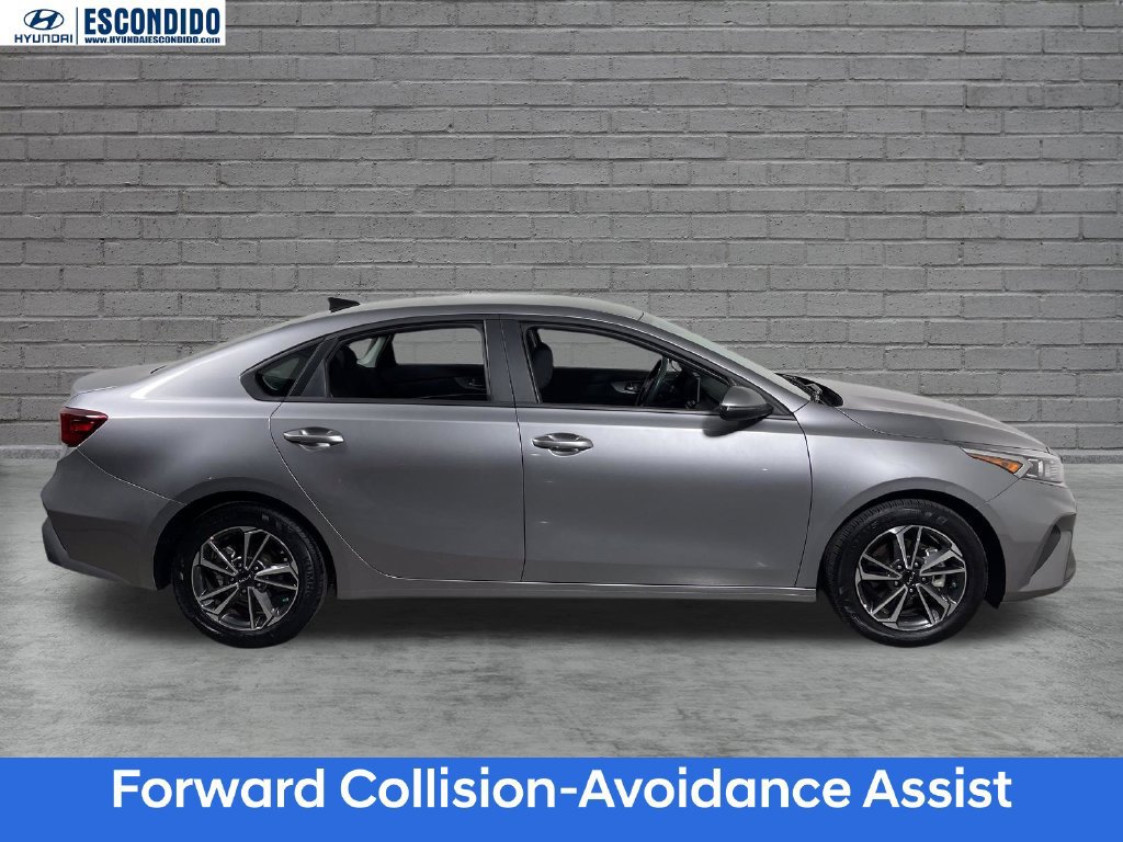 Used 2024 Kia Forte LXS w/ LXS Technology Package FWD image 2