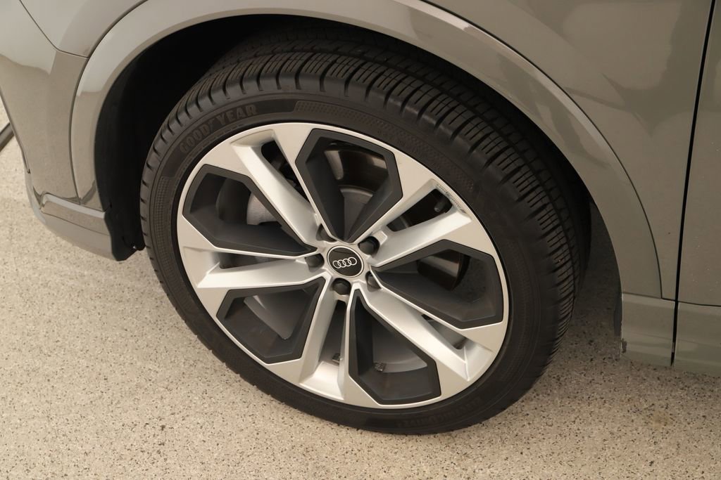 Used 2021 Audi Q3 2.0T Premium w/ Convenience Package image 32