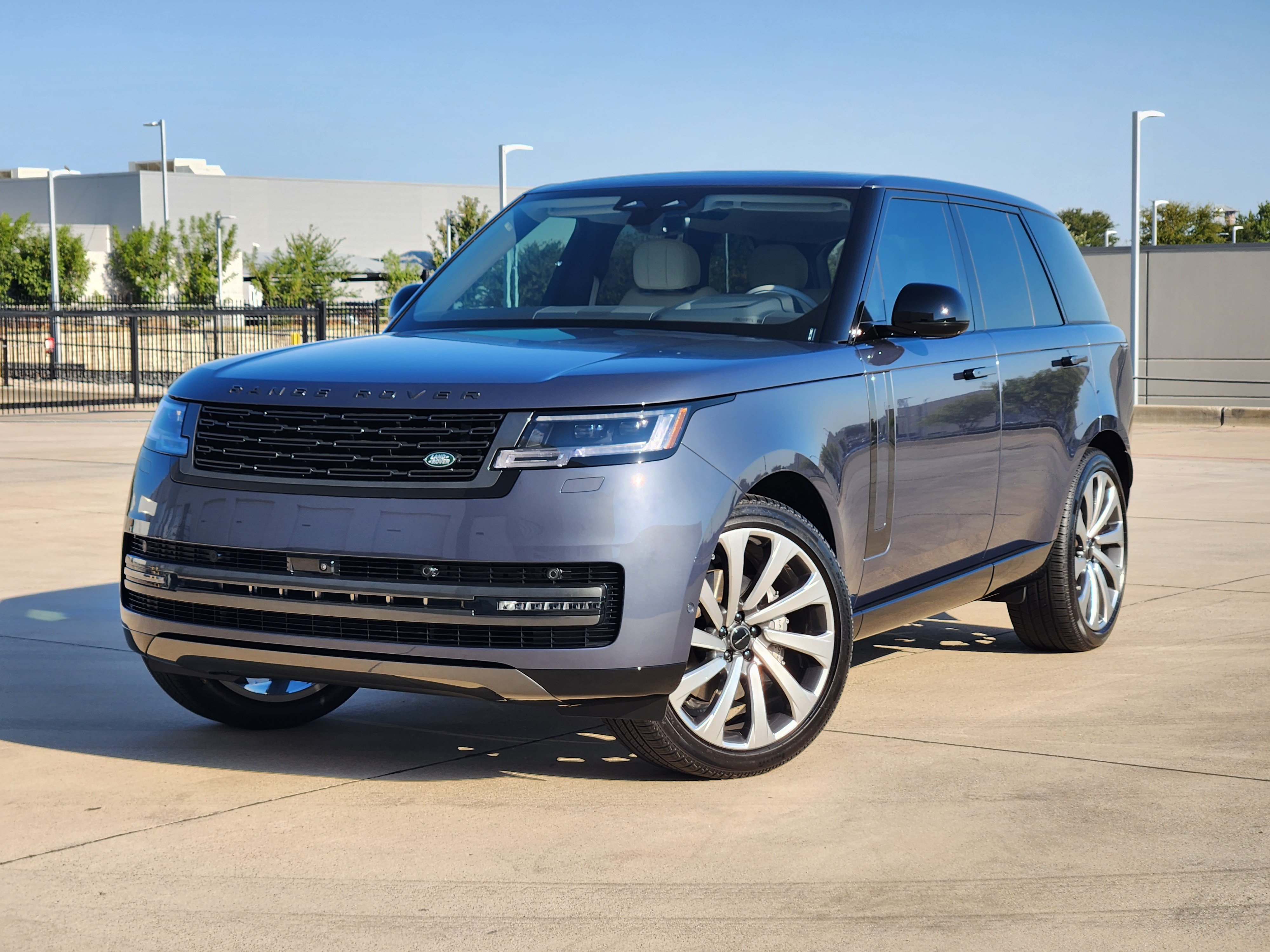 New 2026 Land Rover Range Rover SE AWD/4WD image 1