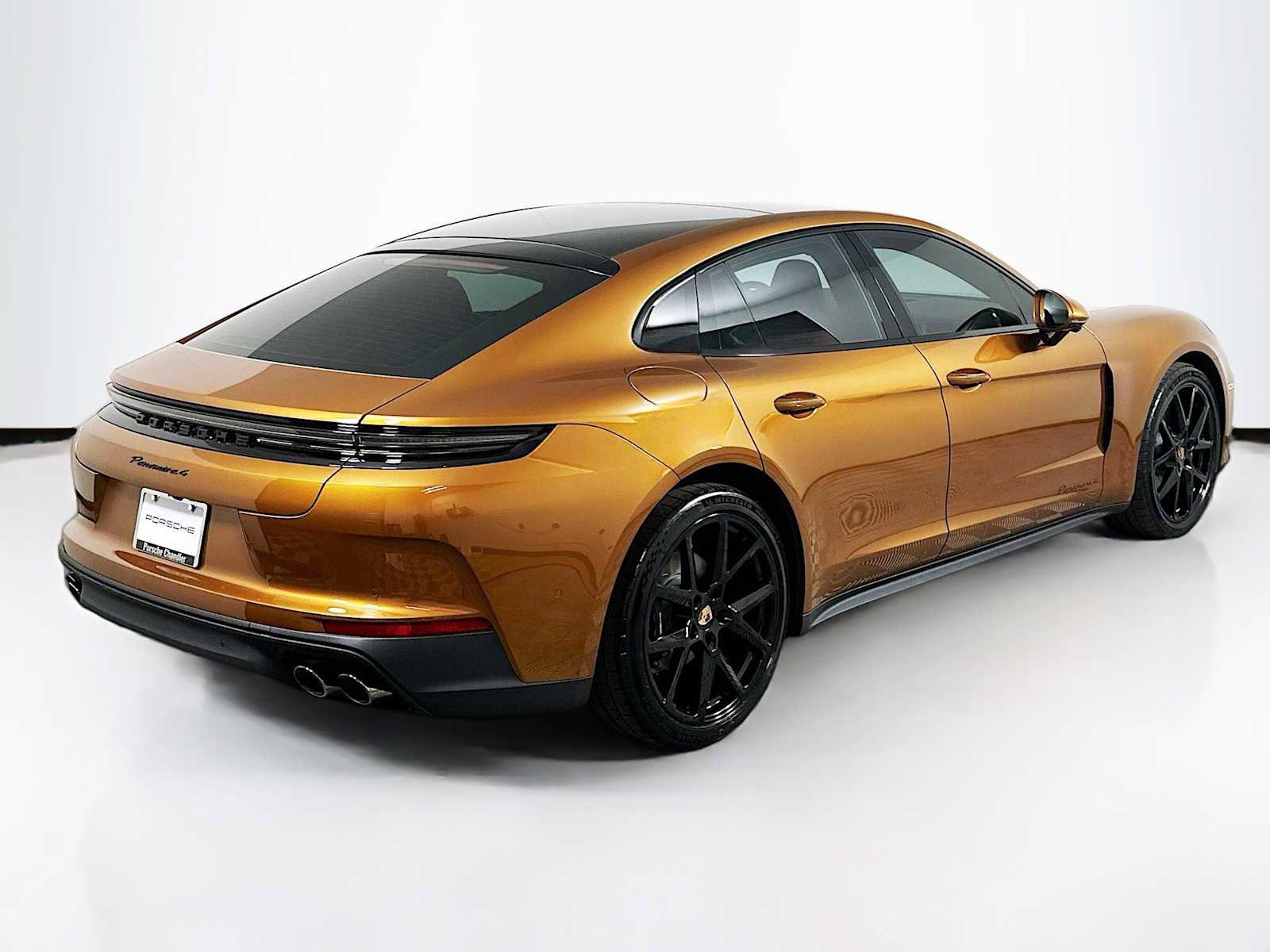 New 2025 Porsche Panamera 4 image 9