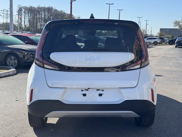 Certified 2025 Kia Soul LX image 6