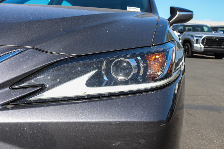 Used 2019 Lexus ES 350 w/ Premium Package FWD image 4