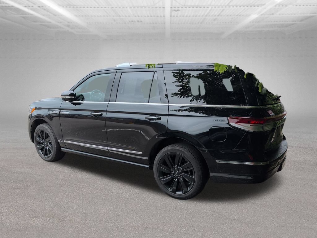 Used 2023 Lincoln Navigator Reserve AWD/4WD image 12