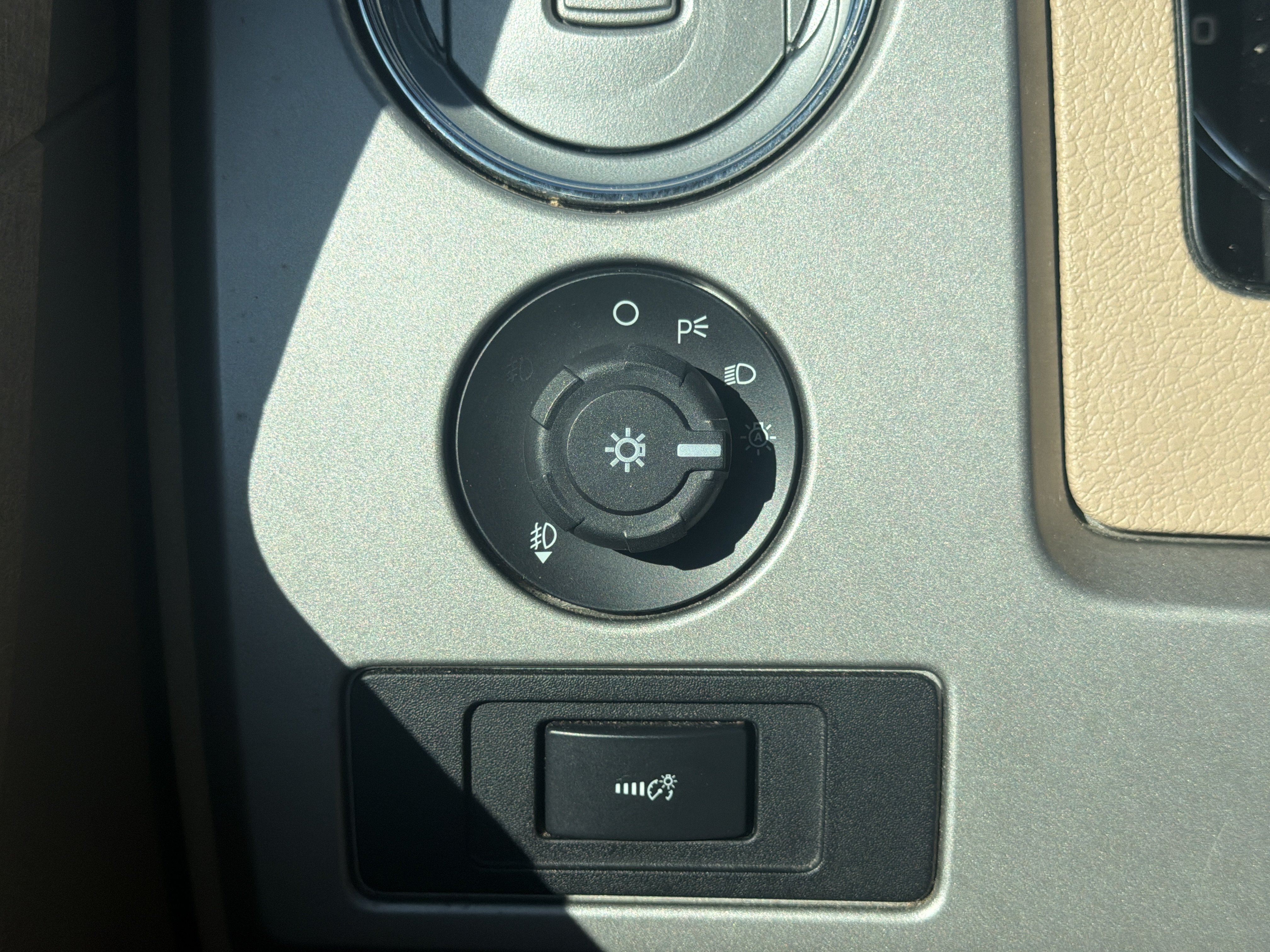 Used 2011 Ford F150 Lariat w/ Lariat Chrome Pkg AWD/4WD image 29