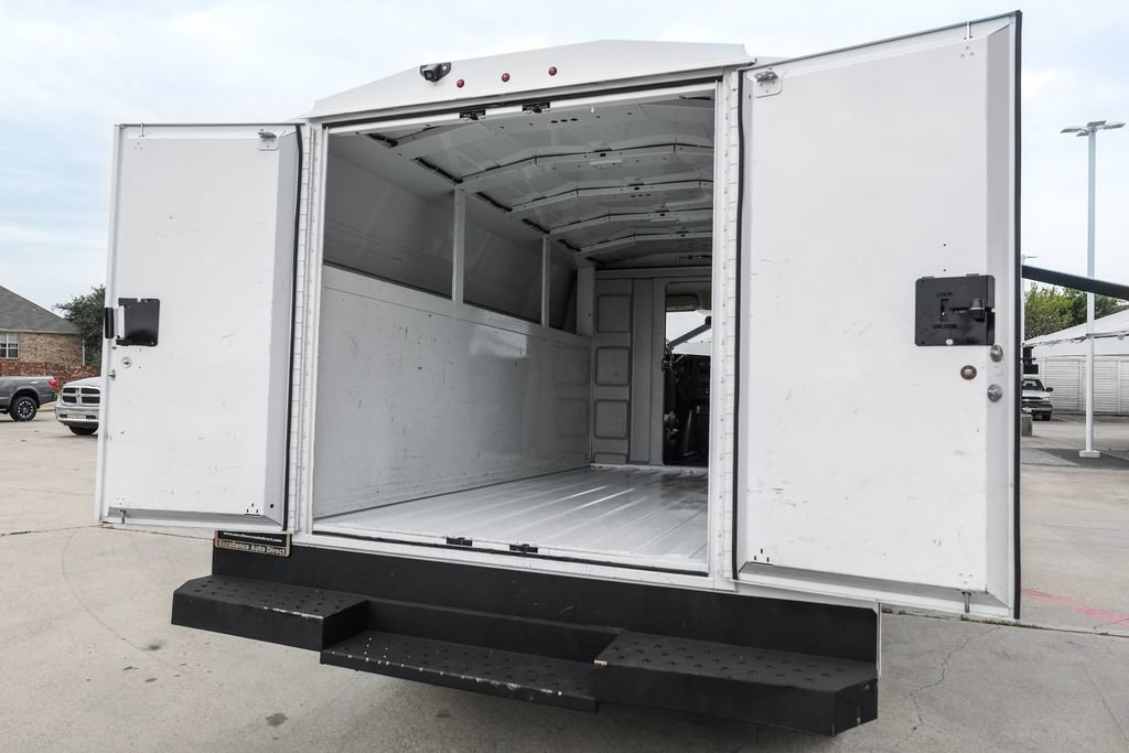 Used 2021 Chevrolet Express 3500 w/ Power Convenience Package RWD image 53