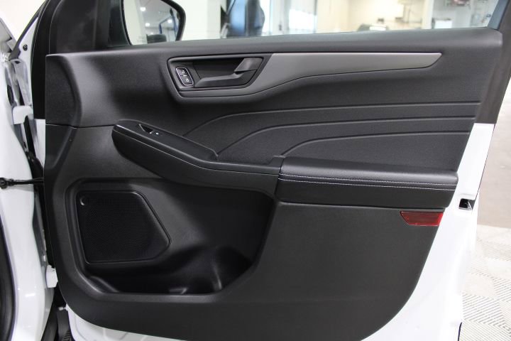 Used 2023 Ford Escape Active image 25