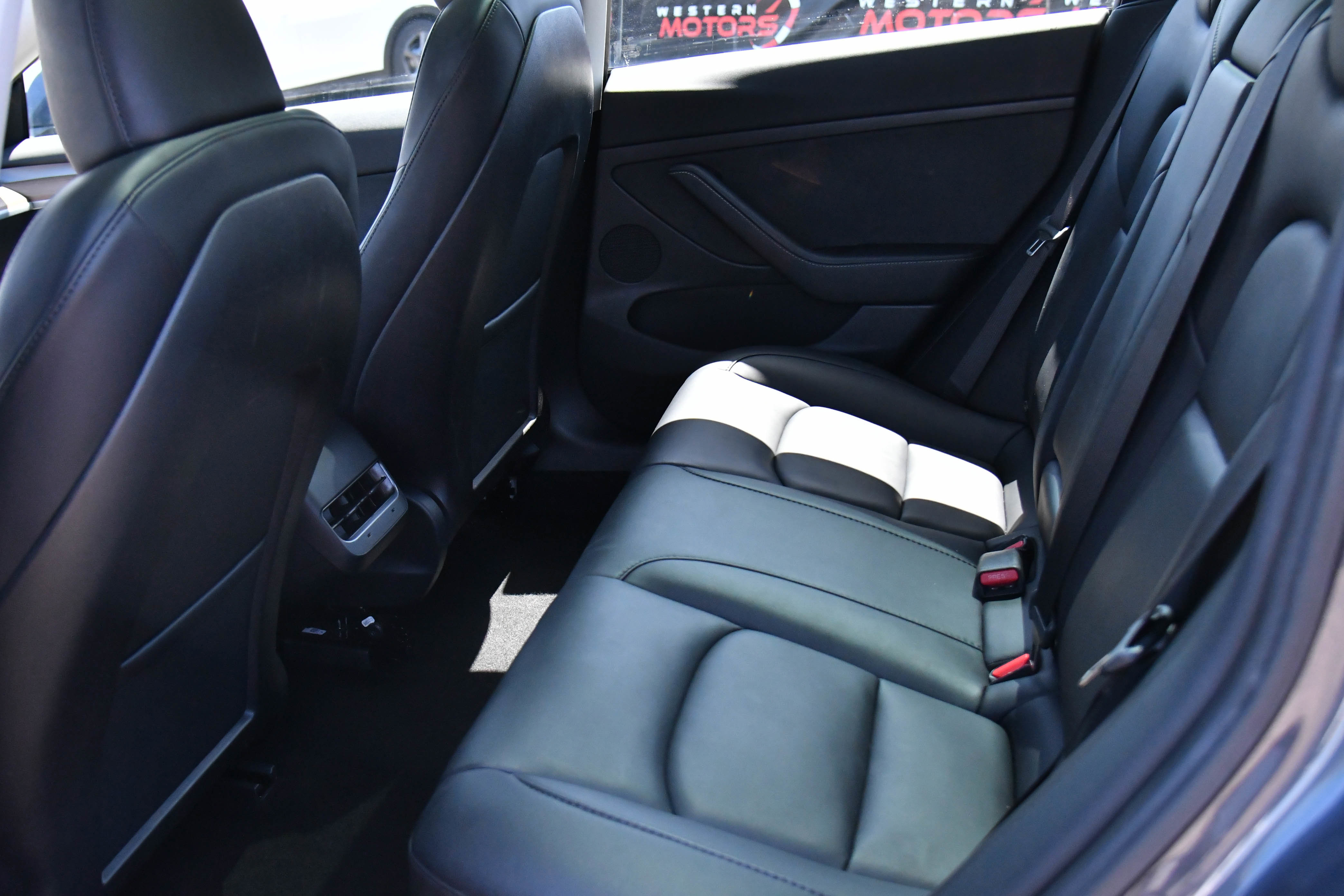 Used 2023 Tesla Model 3 Standard Range RWD image 33