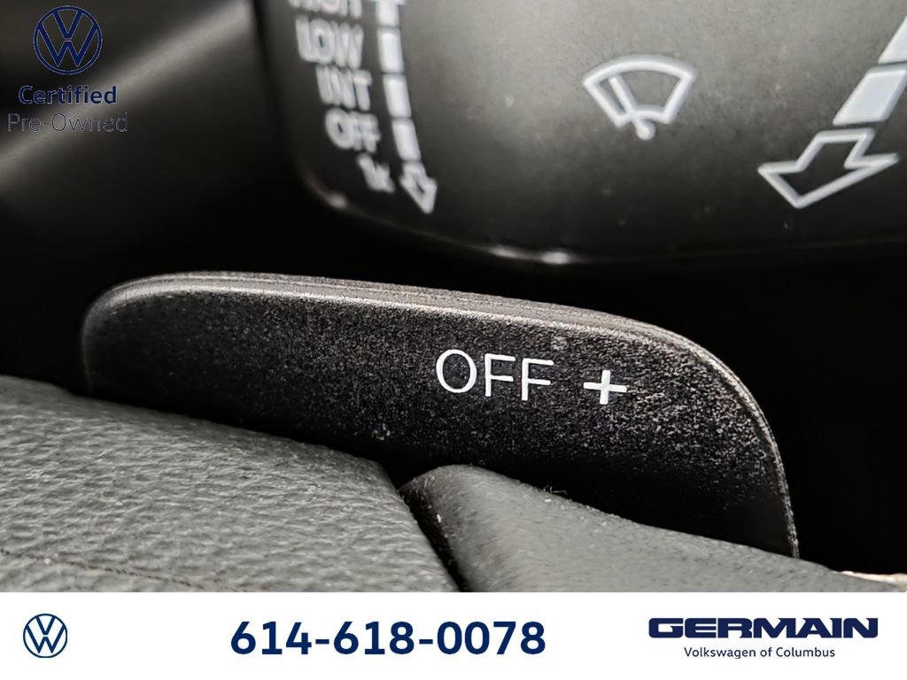 Used 2025 Volkswagen Atlas SE AWD/4WD image 31