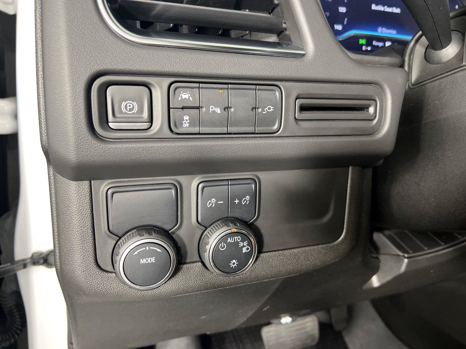 Used 2022 Chevrolet Tahoe RST RWD image 35
