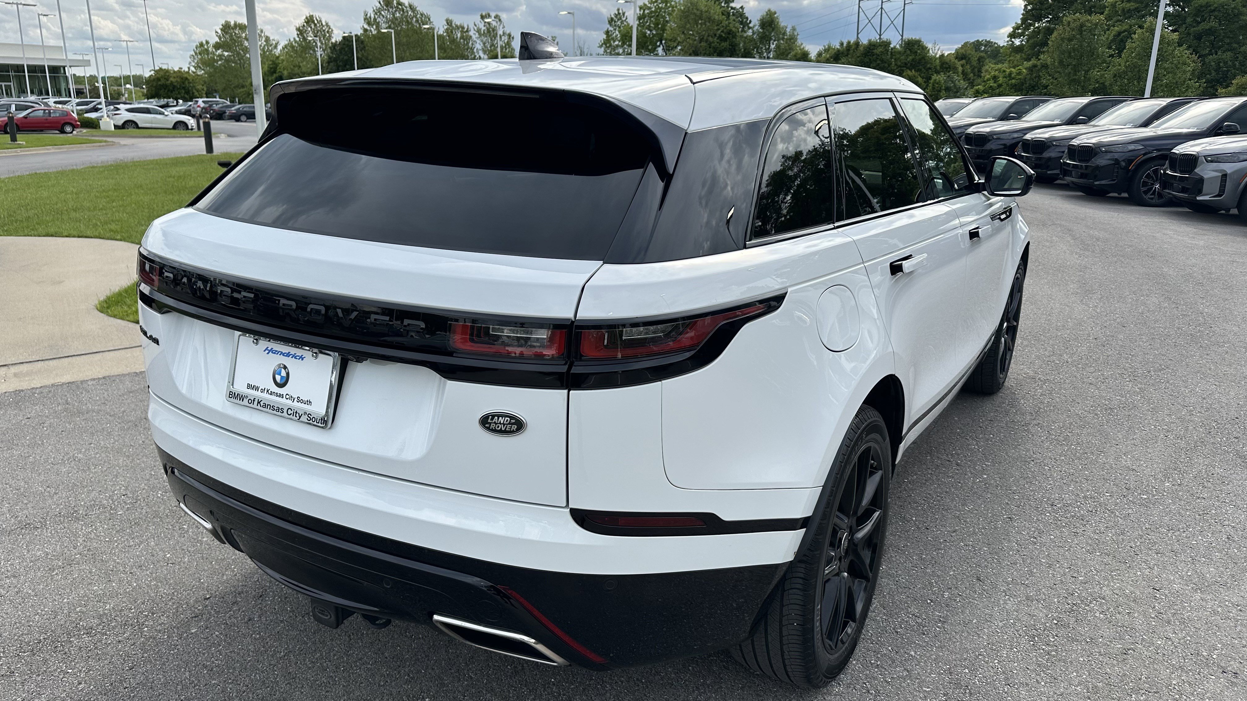 Used 2023 Land Rover Range Rover Velar R-Dynamic S AWD/4WD image 10