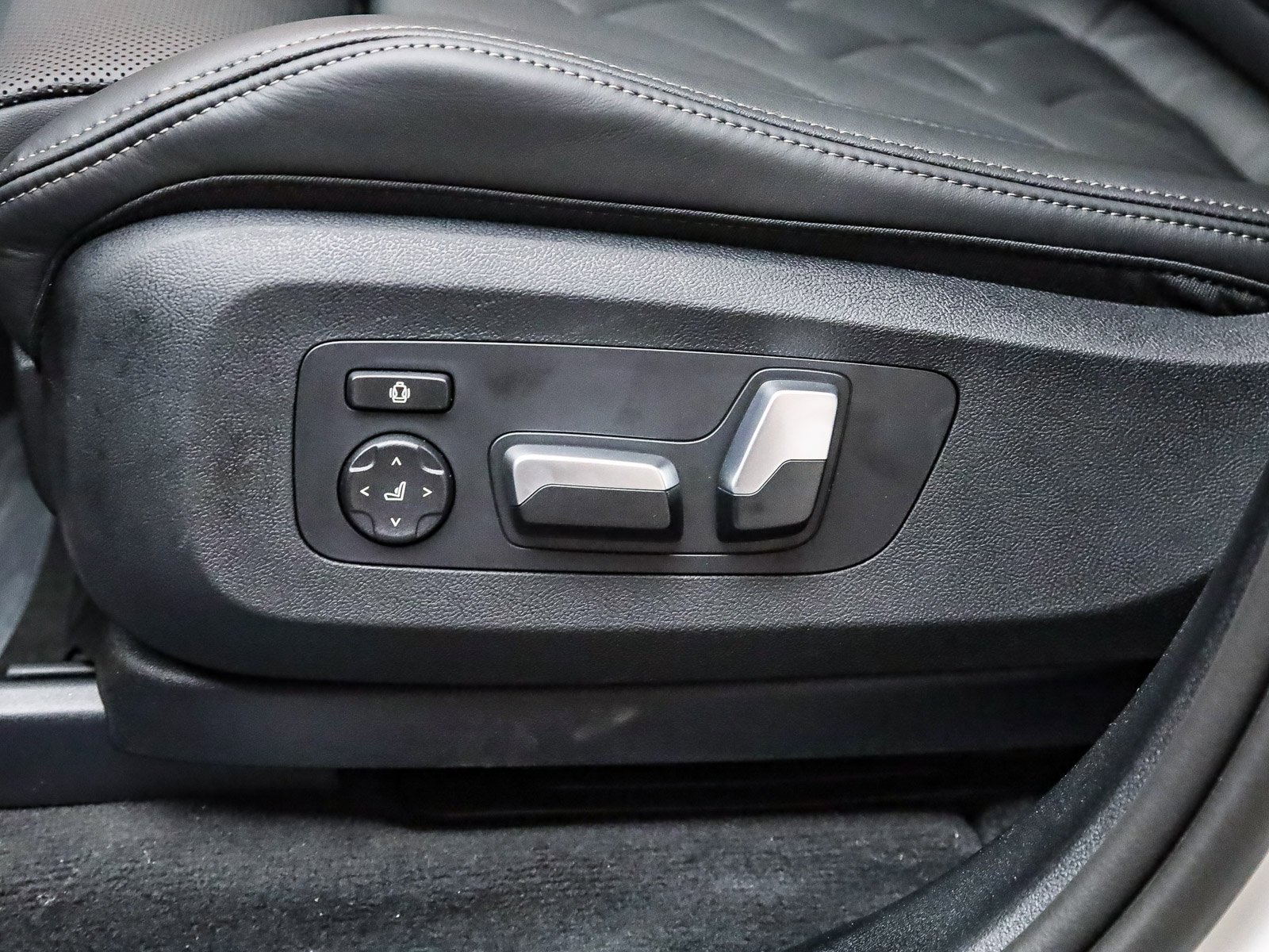 New 2026 BMW X5 sDrive40i w/ Premium Package image 22
