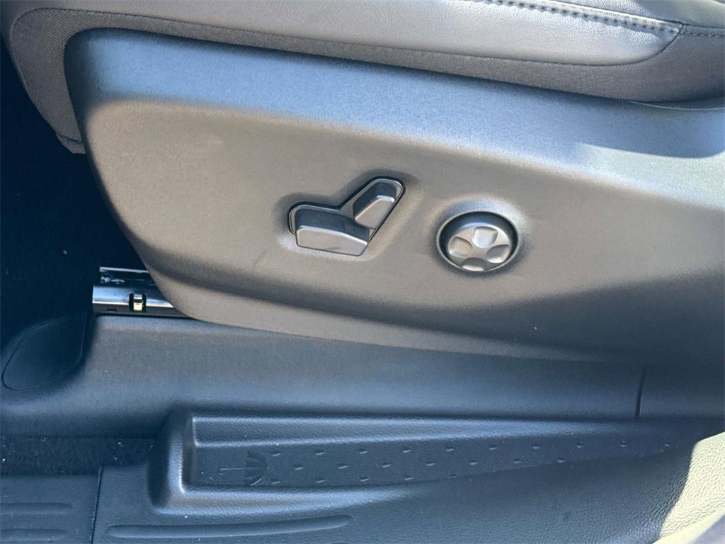 New 2026 Chrysler Voyager LX image 20