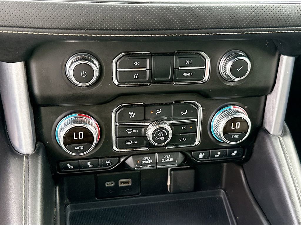 Used 2021 GMC Yukon XL SLT AWD/4WD image 17