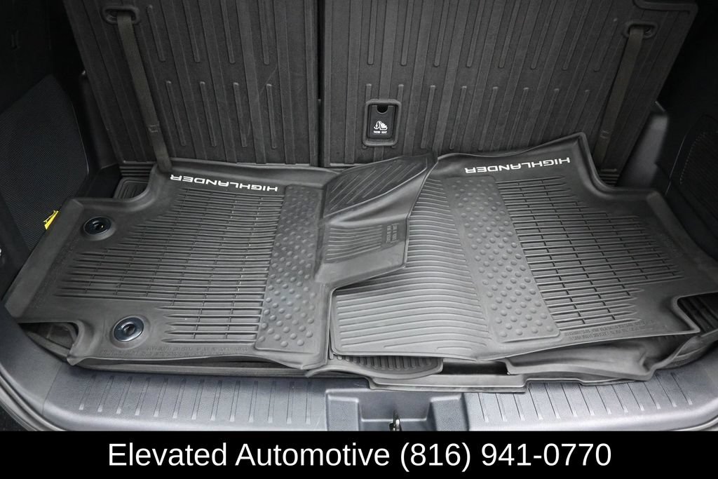 Used 2021 Toyota Highlander Platinum AWD/4WD image 19