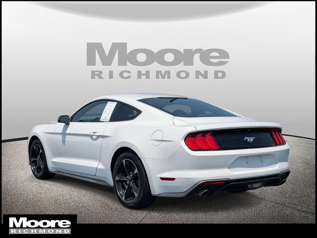 Used 2018 Ford Mustang Coupe RWD image 6