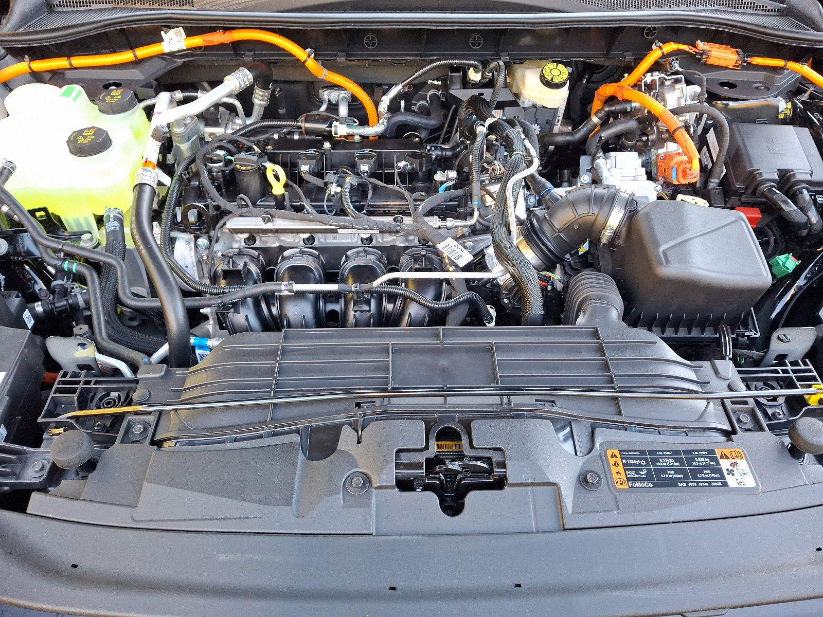New 2025 Ford Escape SE w/ PHEV Premium Package FWD image 19