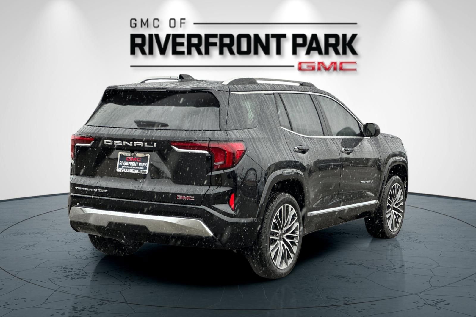 New 2026 GMC Terrain Denali w/ LPO, Floor Liner Package image 3