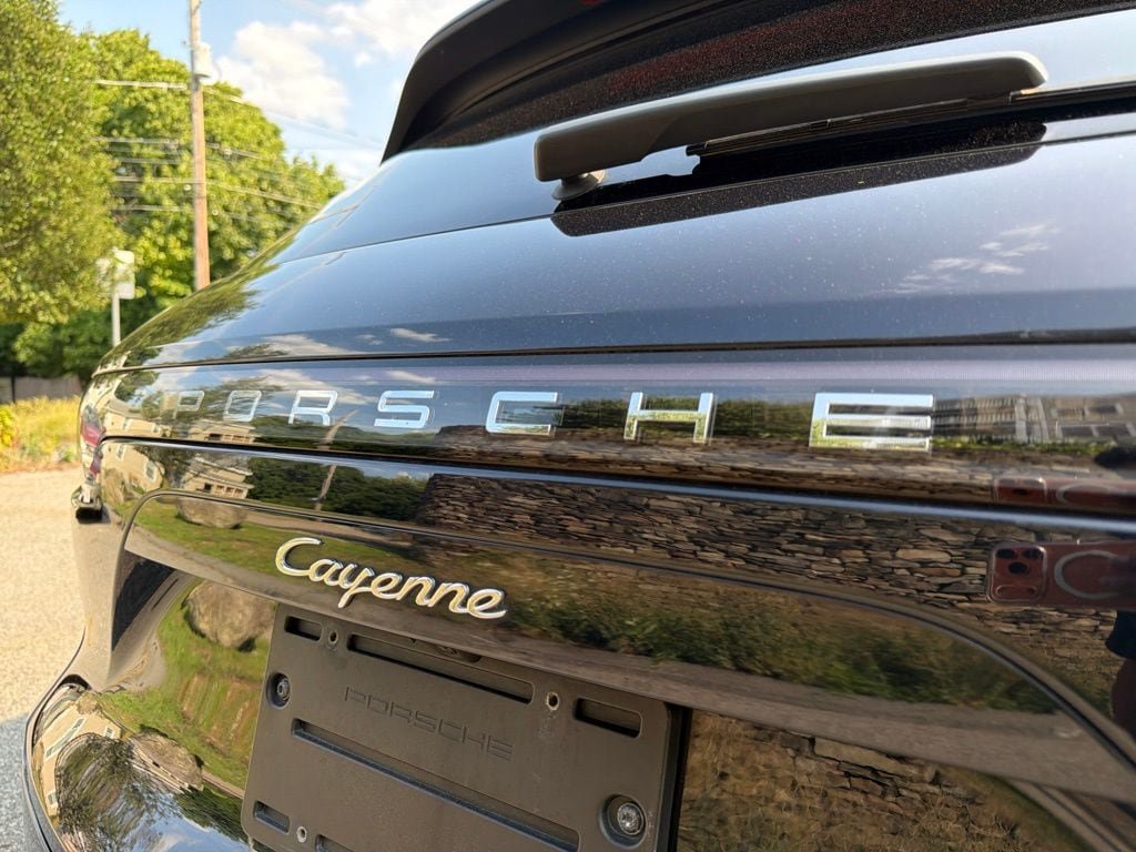 Used 2020 Porsche Cayenne AWD/4WD image 11