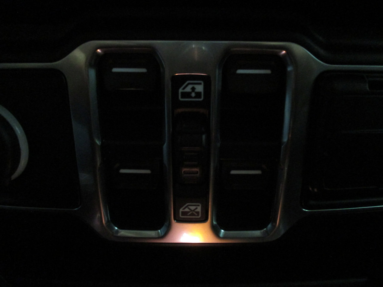 Used 2022 Jeep Wrangler Unlimited Sahara image 16