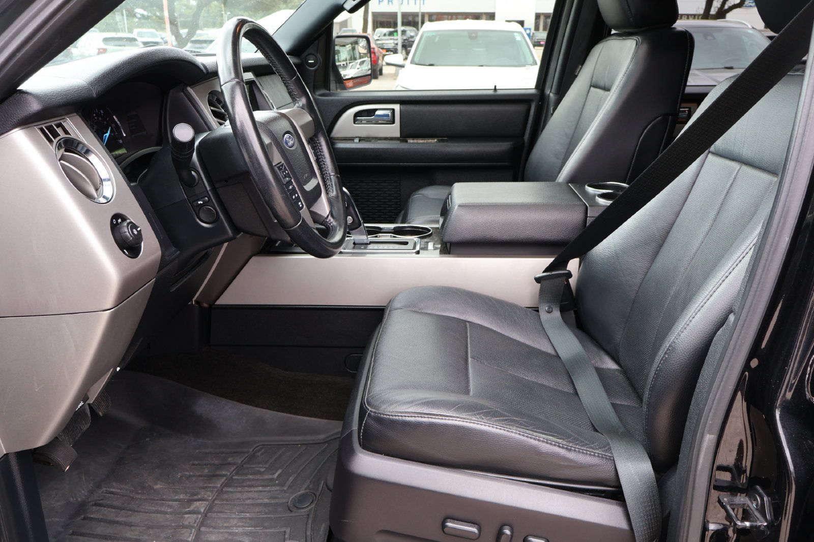 Used 2017 Ford Expedition Limited AWD/4WD image 19