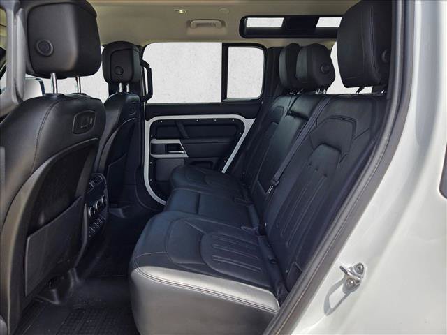 Used 2020 Land Rover Defender 110 SE AWD/4WD image 18