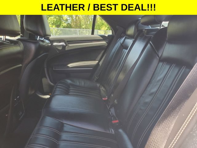 Used 2018 Chrysler 300 S RWD image 27