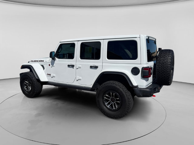 Used 2025 Jeep Wrangler Unlimited Rubicon AWD/4WD image 3