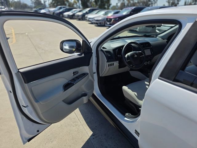Used 2018 Mitsubishi Outlander Sport ES FWD image 34