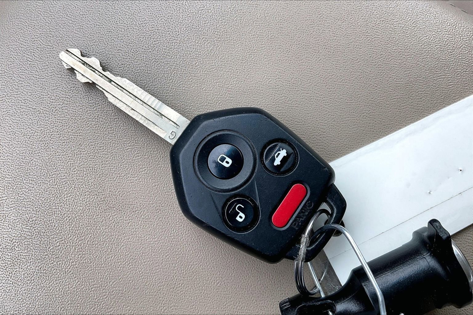 Used 2016 Subaru Legacy 2.5i image 9