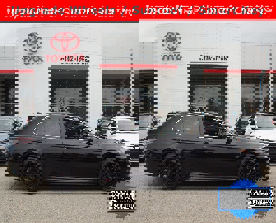 Used 2024 Toyota Camry SE image 1