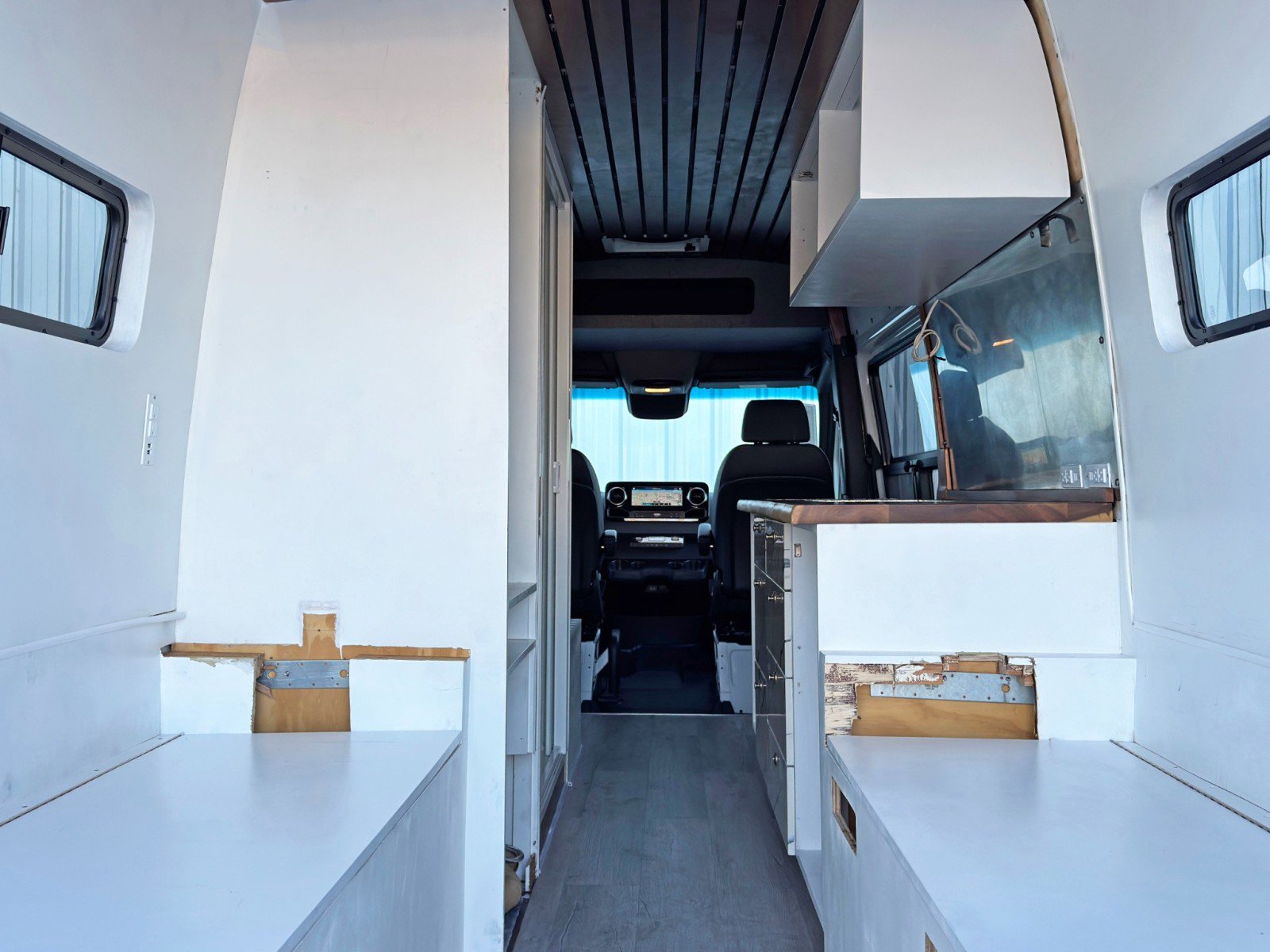 Used 2021 Mercedes-Benz Sprinter 2500 w/ Premium Plus Package image 60