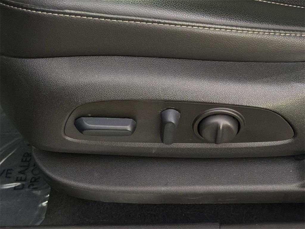 Used 2023 GMC Acadia SLT w/ Elevation Edition image 20