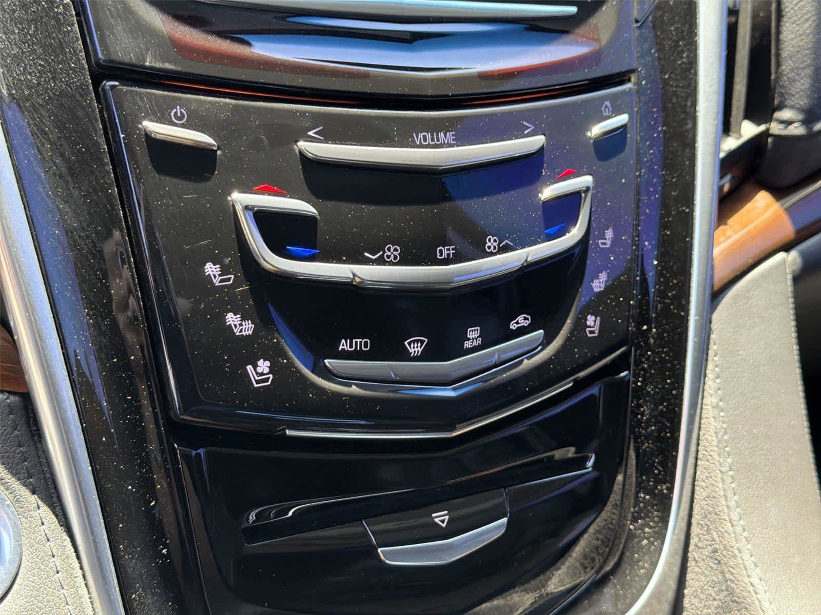Used 2020 Cadillac Escalade ESV Luxury RWD image 36