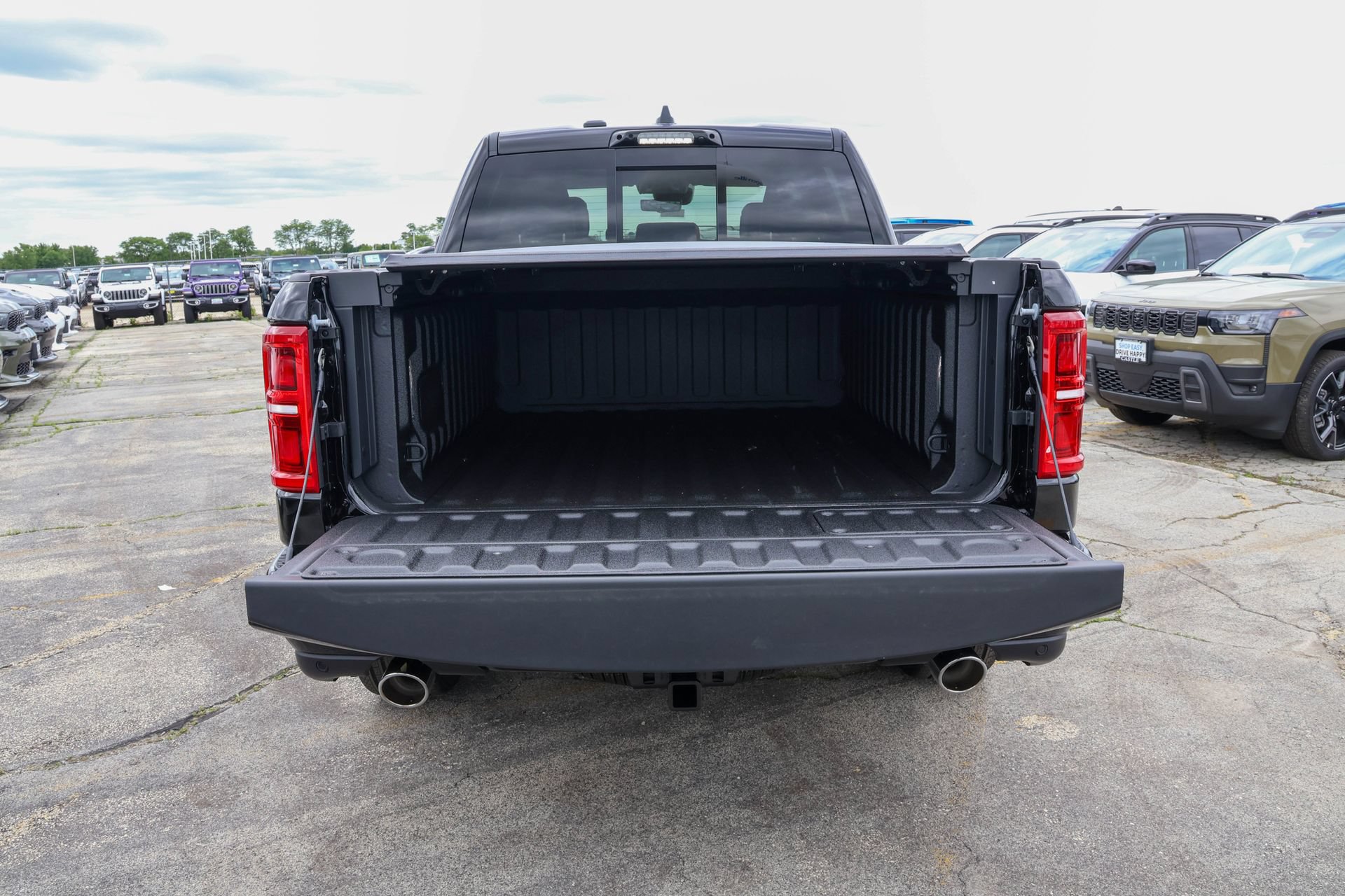 New 2026 RAM 1500 Tungsten AWD/4WD image 13