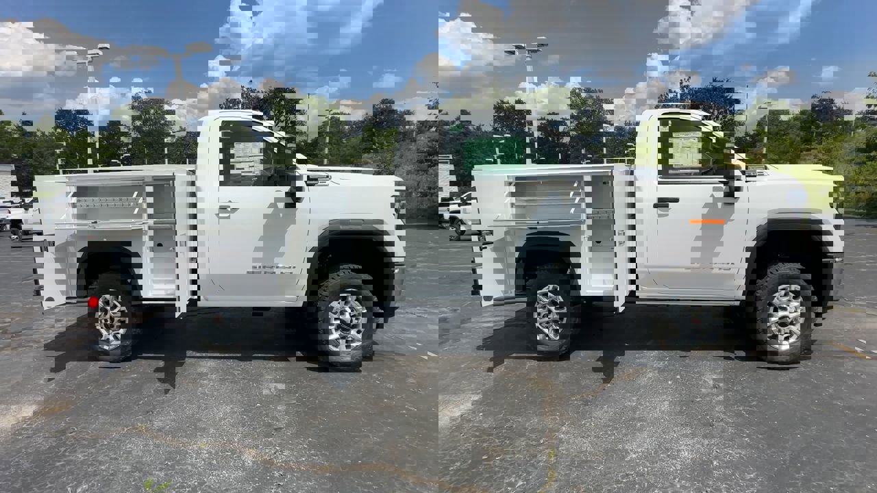New 2025 GMC Sierra 2500 Pro w/ Convenience Package image 9
