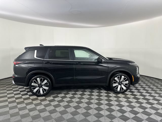 New 2026 Mitsubishi Outlander SE FWD image 11