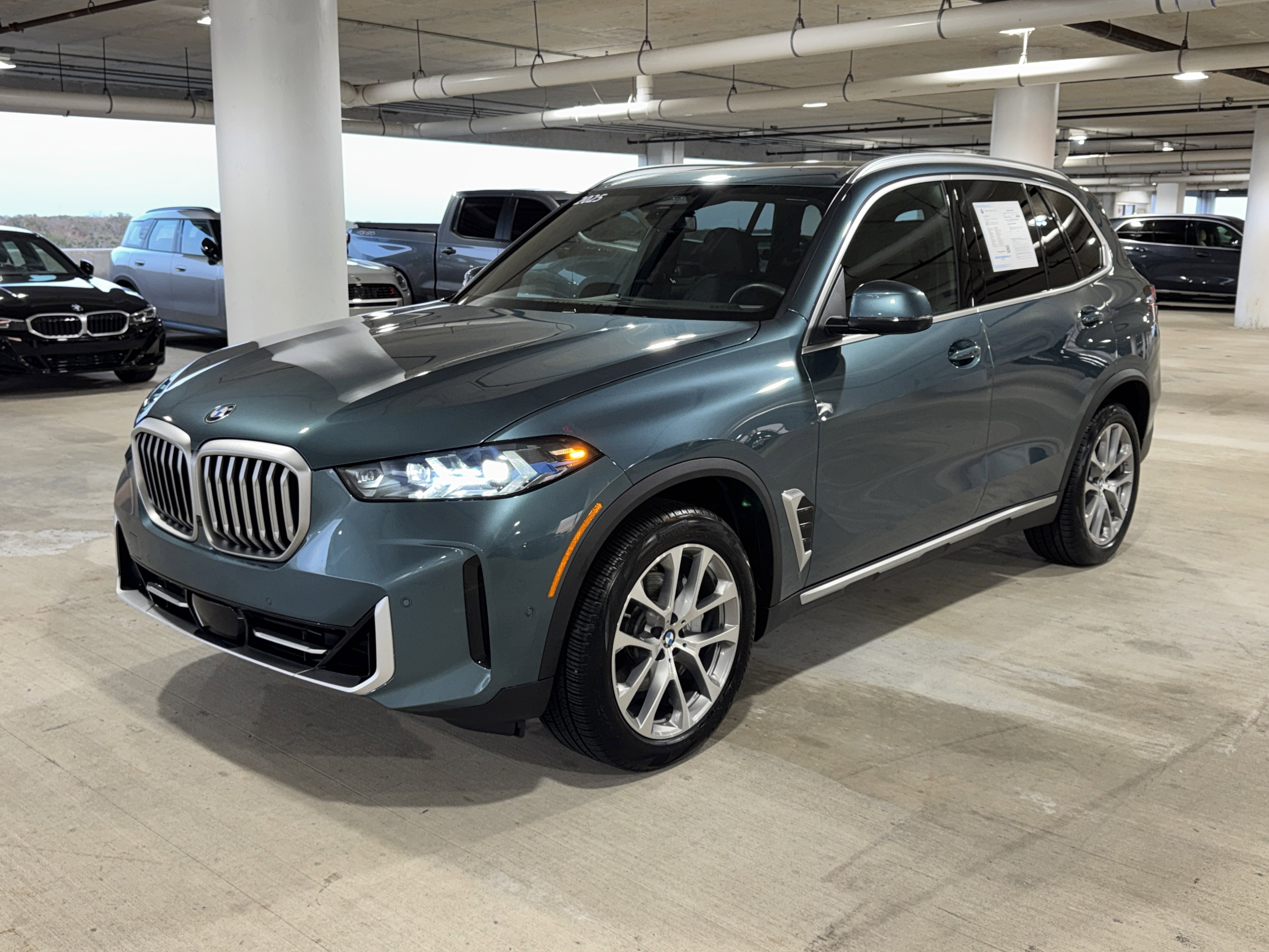 Used 2025 BMW X5 xDrive40i image 4