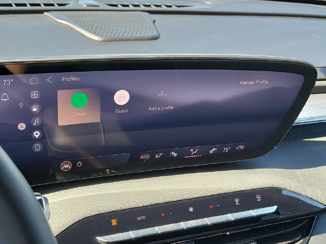 Used 2025 Buick Enclave Preferred FWD image 25