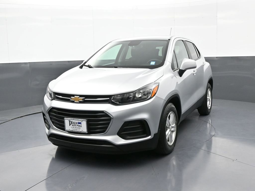 Used 2020 Chevrolet Trax LS w/ Tint and Cruise Package FWD image 1
