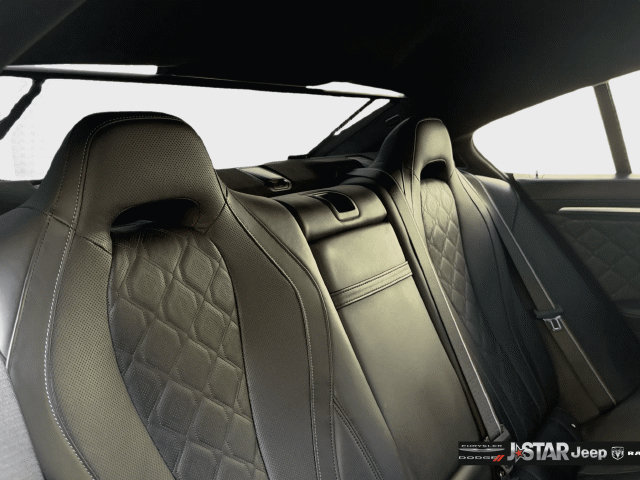Used 2025 BMW M8 Competition w/ M Carbon Exterior Package AWD/4WD image 29