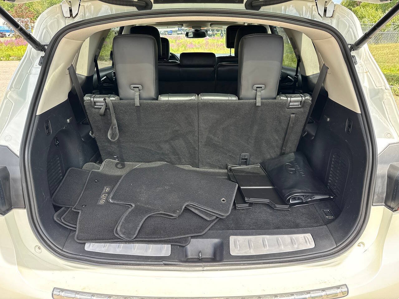 Used 2019 INFINITI QX60 Luxe w/ Essential Package AWD/4WD image 17