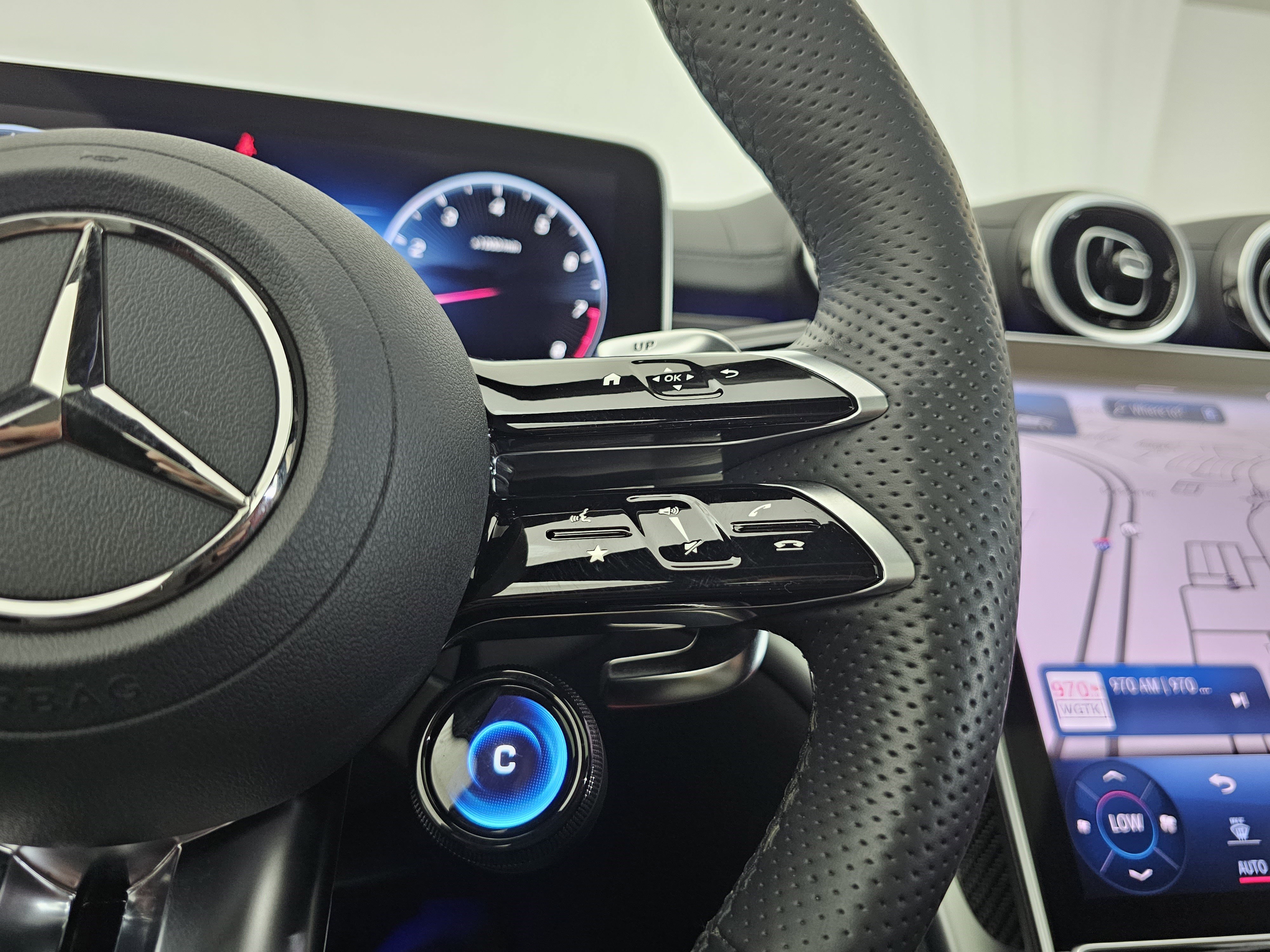 Certified 2024 Mercedes-Benz C 43 AMG 4MATIC Sedan image 39