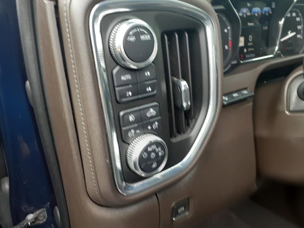 Used 2023 GMC Sierra 3500 Denali w/ Denali Ultimate Package AWD/4WD image 13