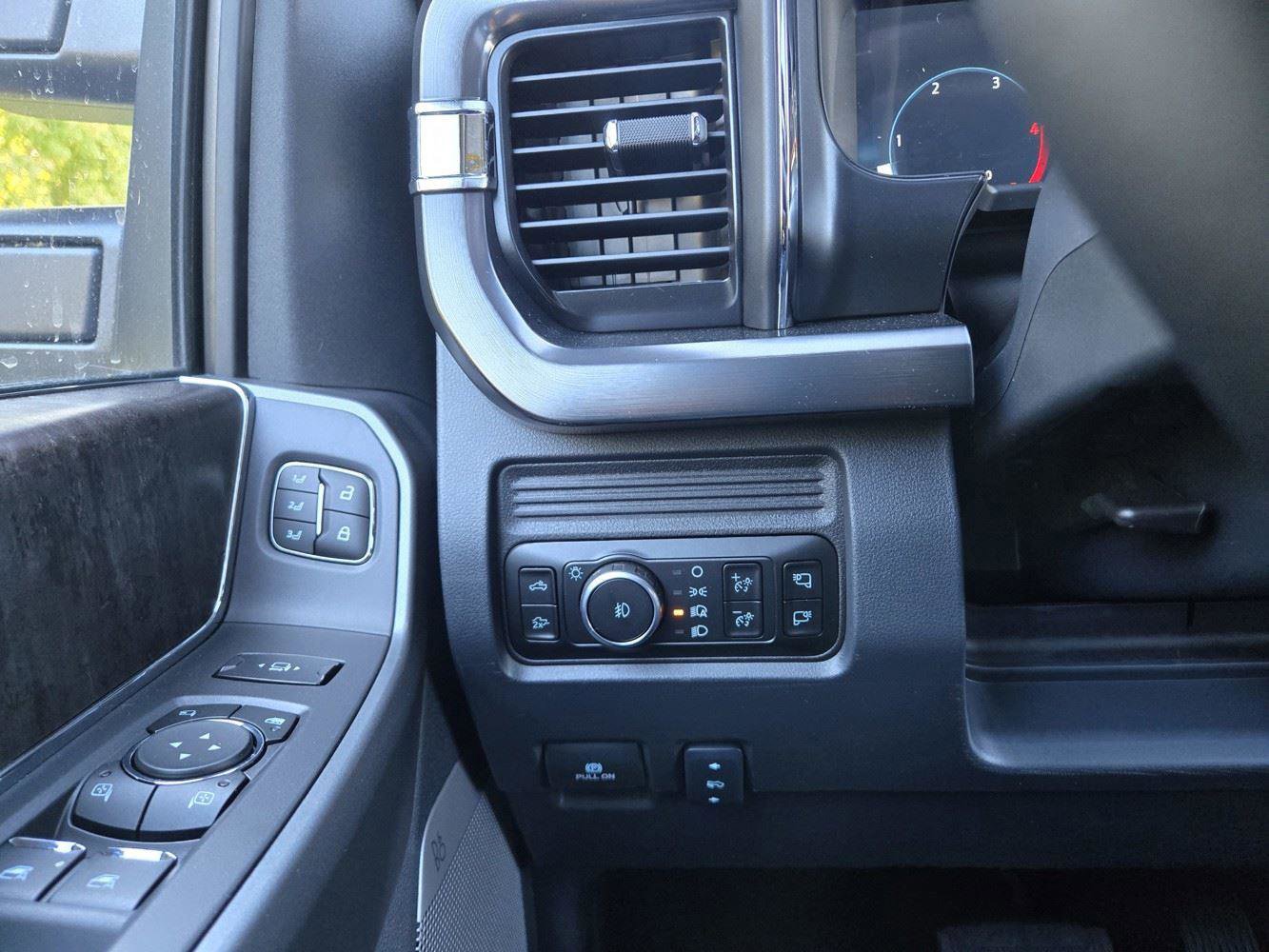 New 2026 Ford F350 Lariat image 14