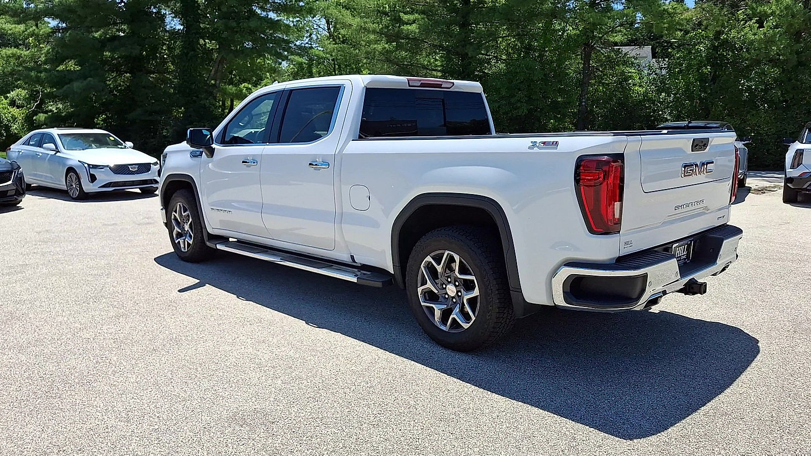 Used 2022 GMC Sierra 1500 SLT w/ SLT Premium Plus Package AWD/4WD image 7