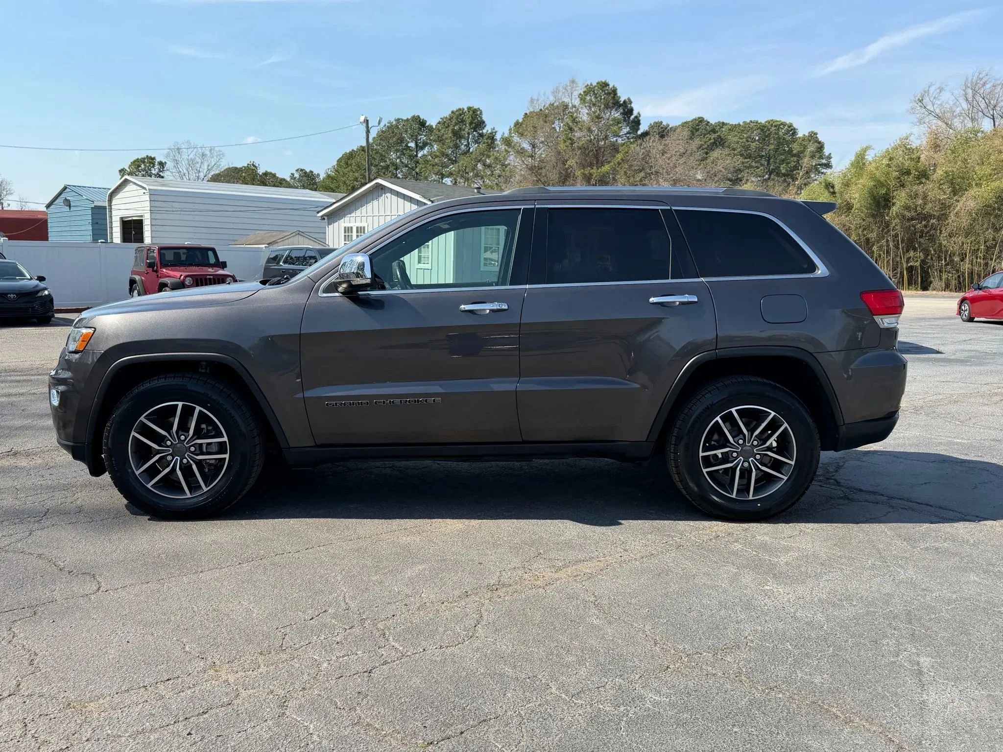 Used 2019 Jeep Grand Cherokee Limited image 10