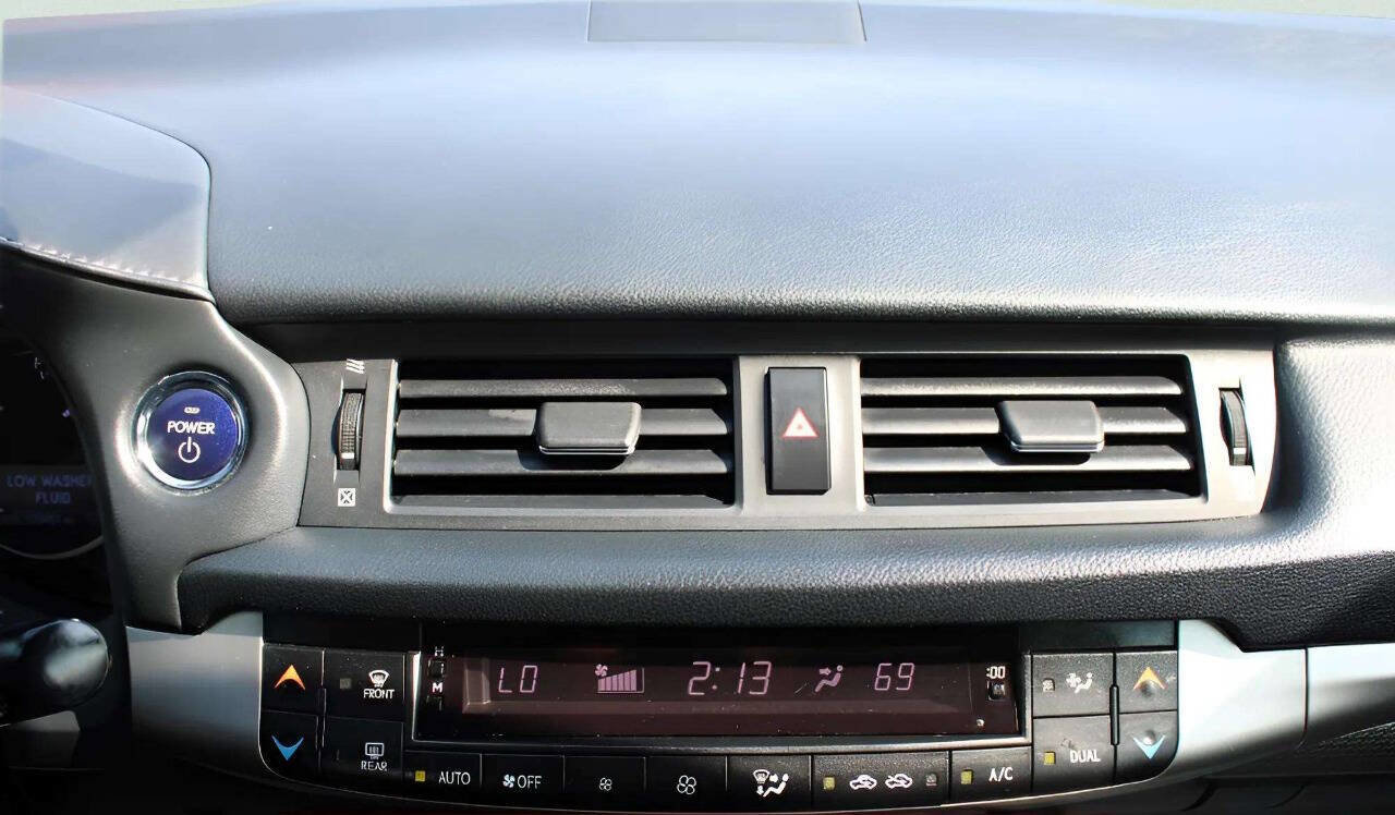 Used 2017 Lexus CT 200h image 20